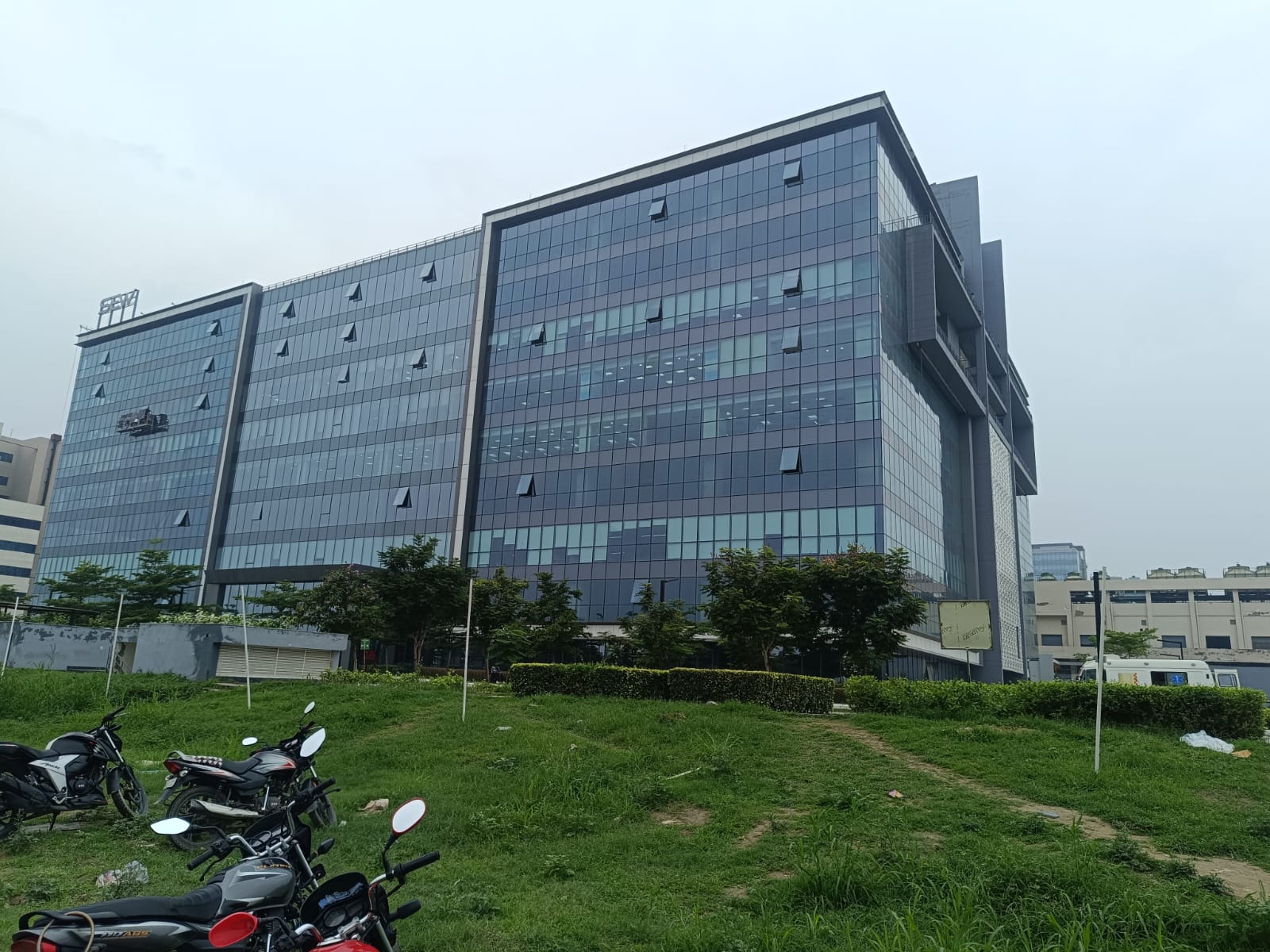 whatsapp image 2026 01 08 at 21.30.44